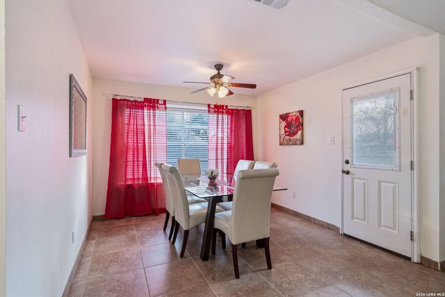 9630 Wildwood Rdg, San Antonio, TX 78250