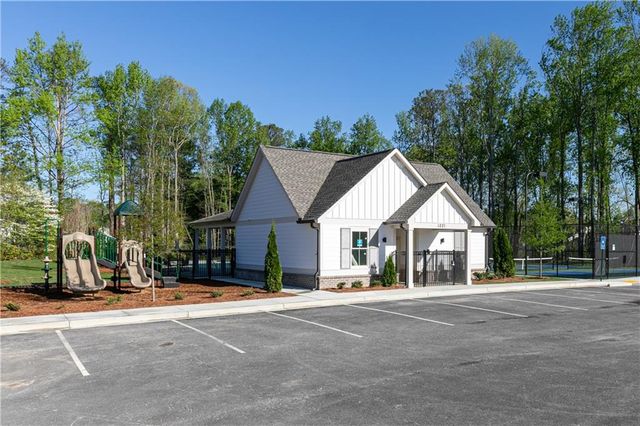 1045 Bullpen Bluffs, Lawrenceville, GA 30043