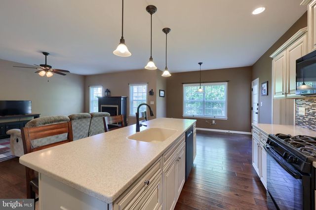 892 FENTON AVE, Lancaster, PA 17601