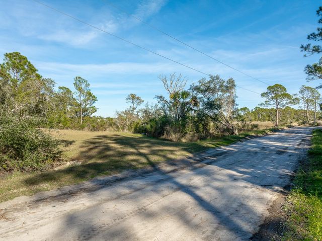Chickasaw Street, Panacea, FL 32346