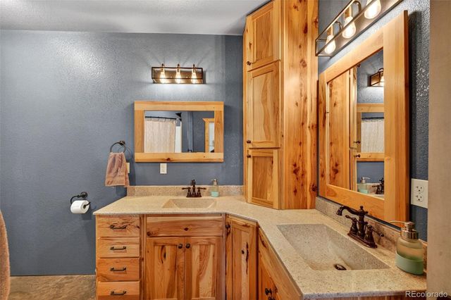 3069 Sangre Drive, Westcliffe, CO 81252