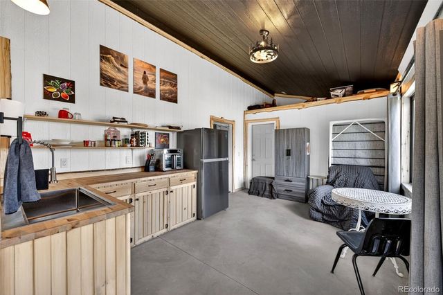 3069 Sangre Drive, Westcliffe, CO 81252