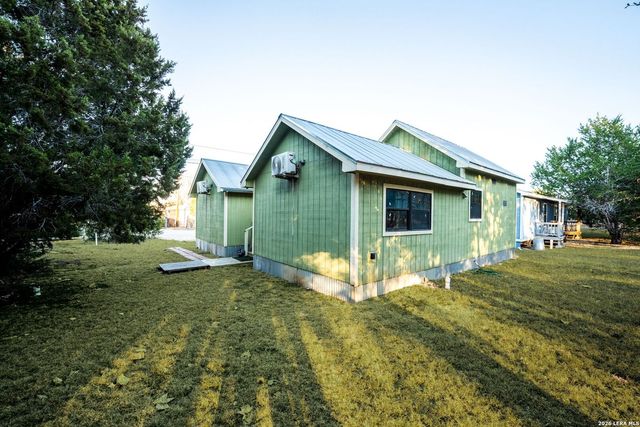 297 Chaparral Dr, Bandera, TX 78003