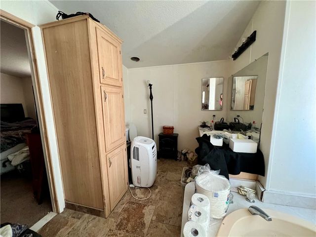 10585 S Queens Road, Mohave Valley, AZ 86440