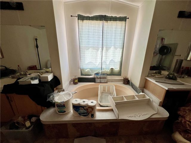 10585 S Queens Road, Mohave Valley, AZ 86440