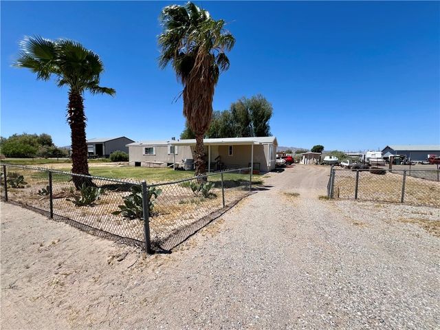 10585 S Queens Road, Mohave Valley, AZ 86440