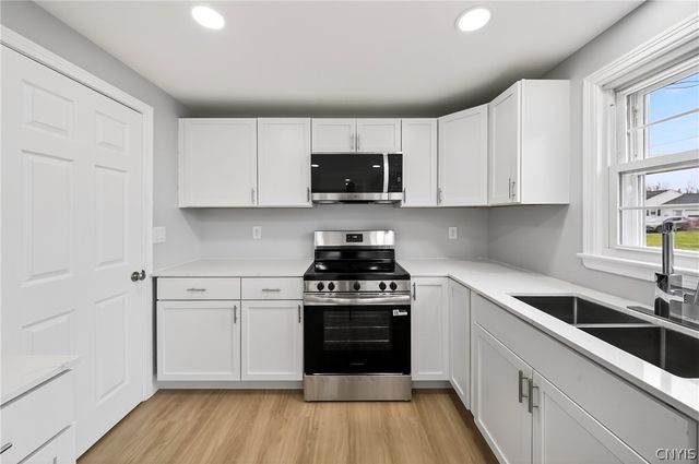 209 Northwood Drive, Salina, NY 13211