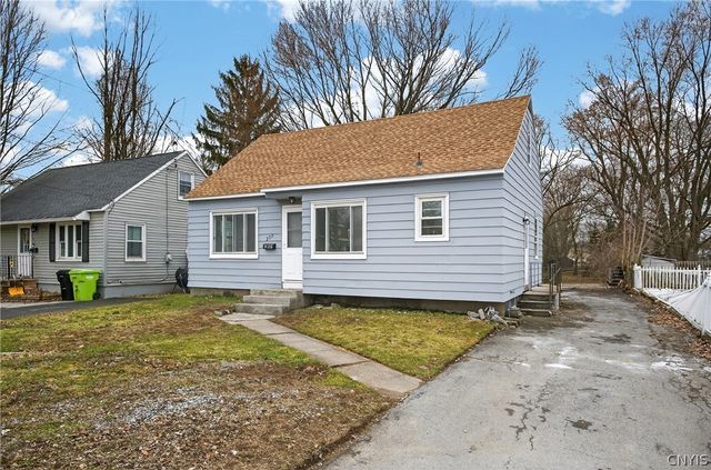 209 Northwood Drive, Salina, NY 13211