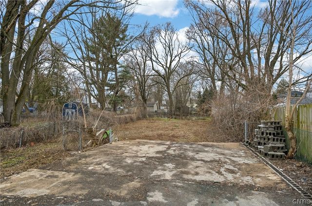 209 Northwood Drive, Salina, NY 13211