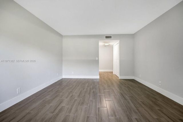 380 Racquet Club Rd 105, Weston, FL 33326