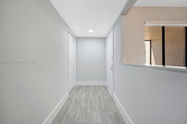 380 Racquet Club Rd 105, Weston, FL 33326