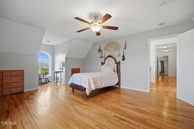 228 Sunrise Lane, Mountain City, TN 37683