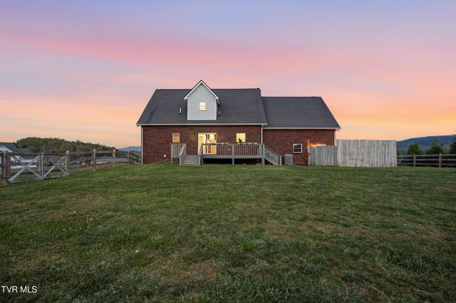 228 Sunrise Lane, Mountain City, TN 37683