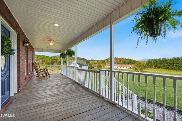228 Sunrise Lane, Mountain City, TN 37683