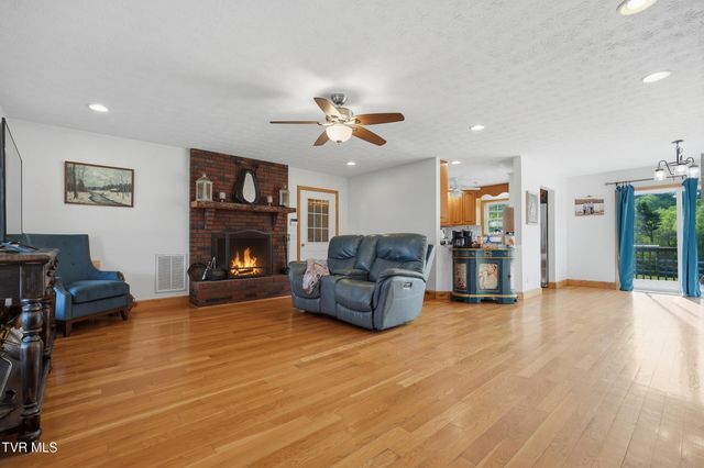 228 Sunrise Lane, Mountain City, TN 37683