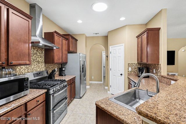 236 Grouper Circle SE, Palm Bay, FL 32909