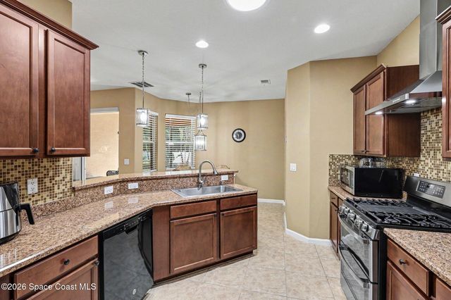 236 Grouper Circle SE, Palm Bay, FL 32909
