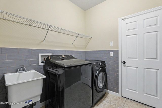 236 Grouper Circle SE, Palm Bay, FL 32909