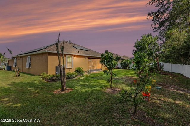 236 Grouper Circle SE, Palm Bay, FL 32909