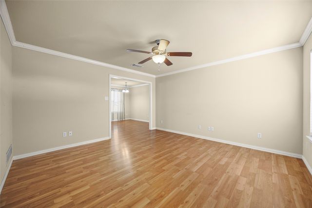 1043 Bells Chapel Road, Pecan Hill, TX 75165