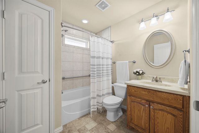 1043 Bells Chapel Road, Pecan Hill, TX 75165