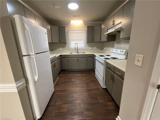 1006 W Barton Street B, Greensboro, NC 27407