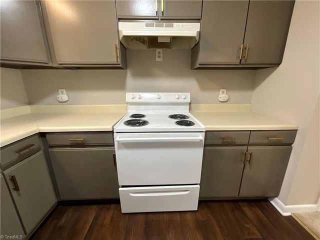 1006 W Barton Street B, Greensboro, NC 27407