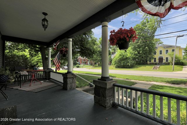 521 E Jefferson Street, Grand Ledge, MI 48837