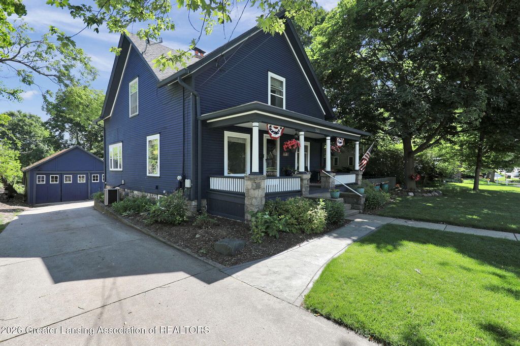 521 E Jefferson Street, Grand Ledge, MI 48837