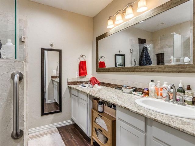 1928 W Idaho Street, Chickasha, OK 73018