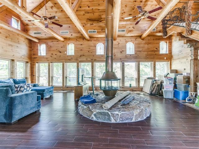 1928 W Idaho Street, Chickasha, OK 73018