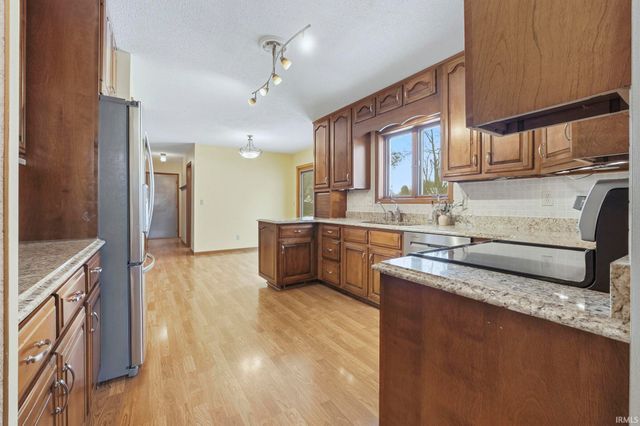 3881 W 558 N, Huntington, IN 46750