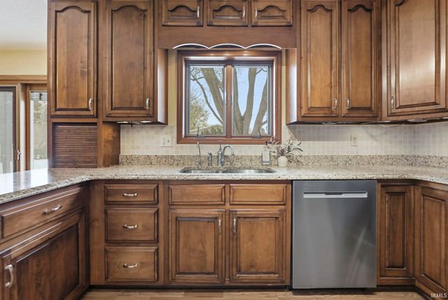 3881 W 558 N, Huntington, IN 46750