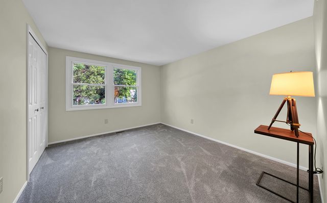 2700 Renshaw Drive, Troy, MI 48085