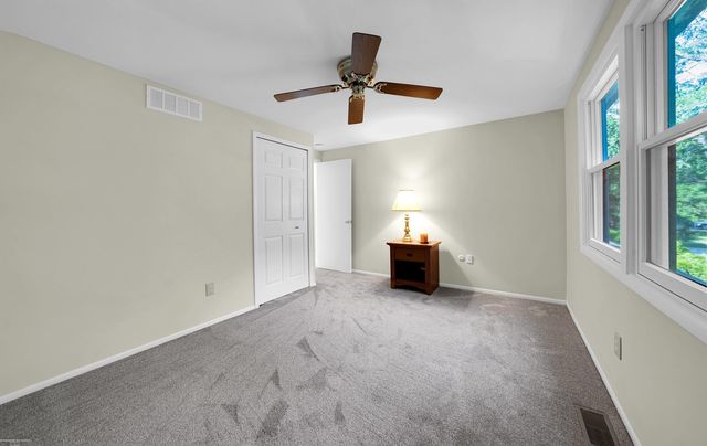 2700 Renshaw Drive, Troy, MI 48085