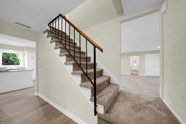 2700 Renshaw Drive, Troy, MI 48085