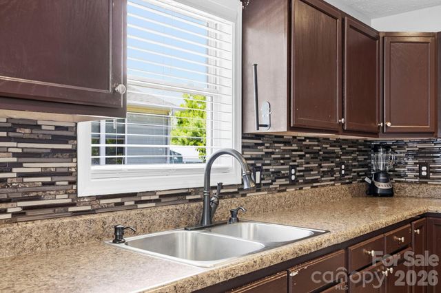 51 Kay Thomas Drive, Hendersonville, NC 28792