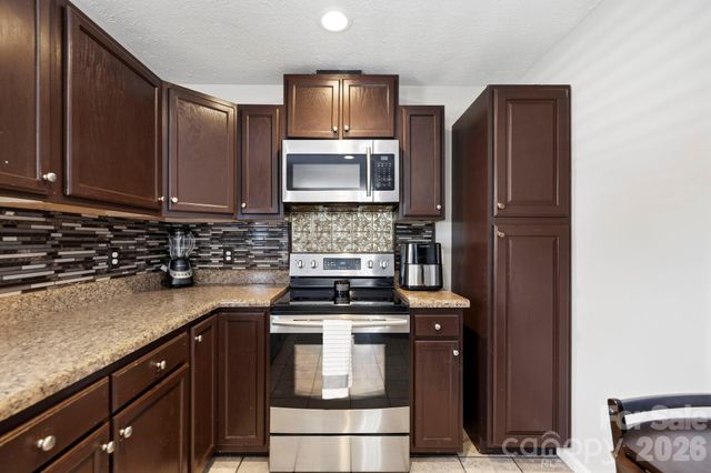 51 Kay Thomas Drive, Hendersonville, NC 28792