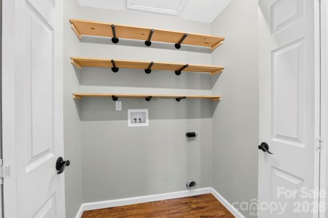 51 Kay Thomas Drive, Hendersonville, NC 28792