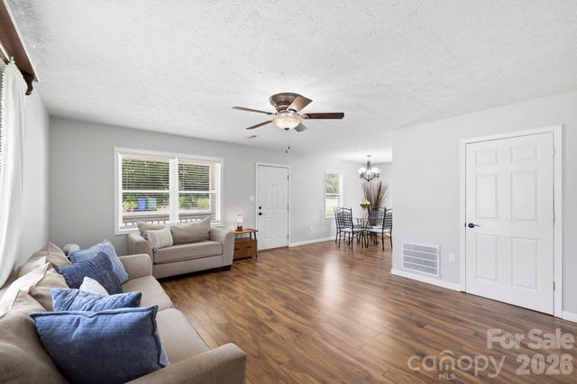 51 Kay Thomas Drive, Hendersonville, NC 28792