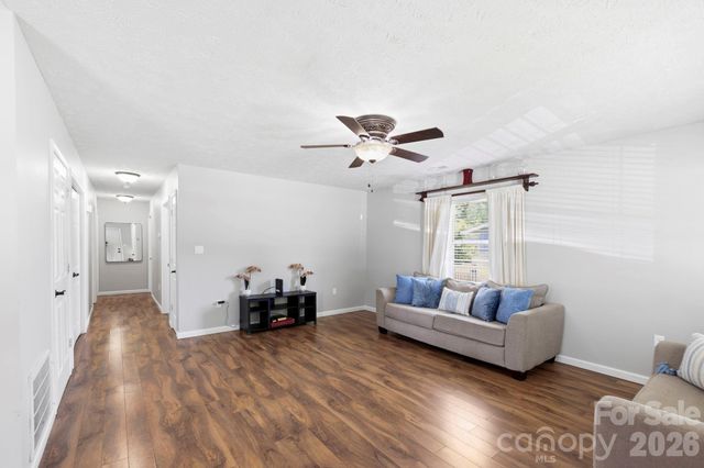 51 Kay Thomas Drive, Hendersonville, NC 28792
