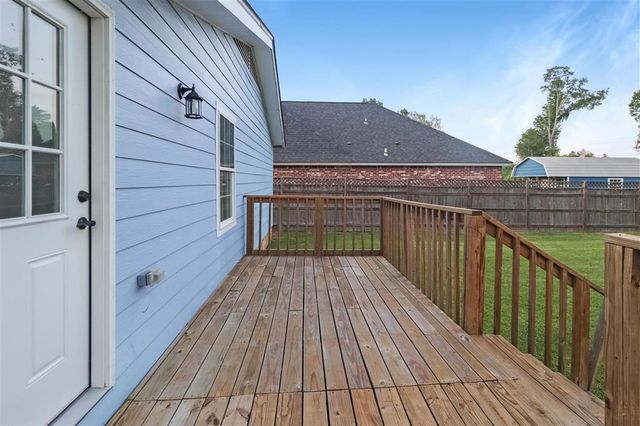 2715 Warren Ave Avenue, Lake Charles, LA 70601