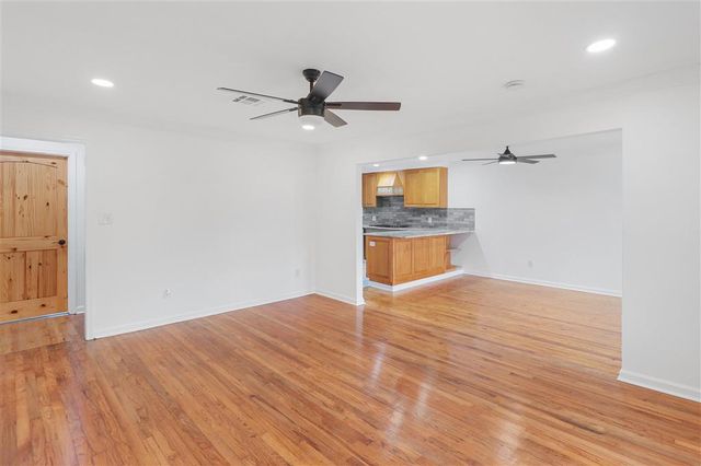 2715 Warren Ave Avenue, Lake Charles, LA 70601