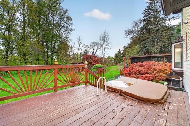 15 Schuylkill Court, Carmel, NY 10512