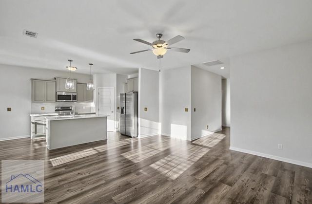 1560 Arnold Drive SE, Allenhurst, GA 31301