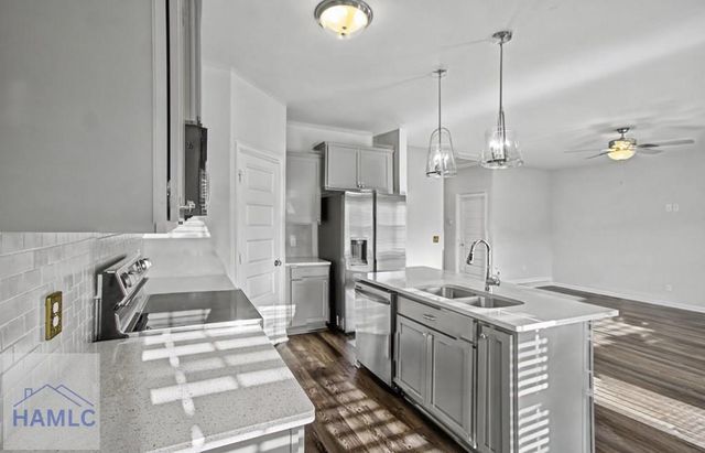 1560 Arnold Drive SE, Allenhurst, GA 31301