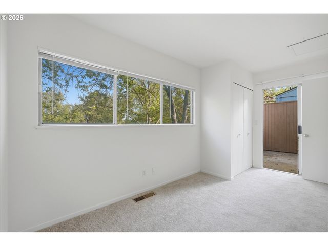 17776 Nw Lakeway Ct, Beaverton, OR 97006