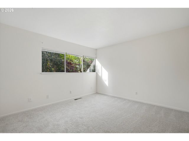 17776 Nw Lakeway Ct, Beaverton, OR 97006