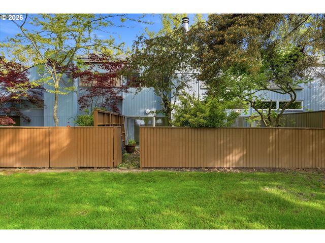 17776 Nw Lakeway Ct, Beaverton, OR 97006