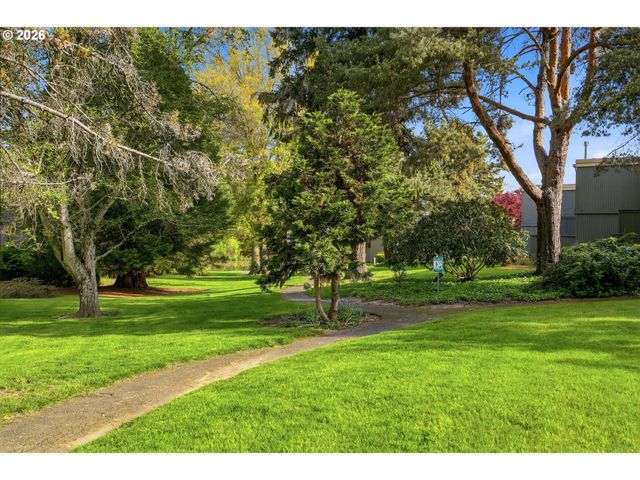 17776 Nw Lakeway Ct, Beaverton, OR 97006